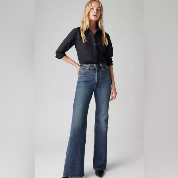 Levi's Denim - Levi’s ribcage bell jeans size 29